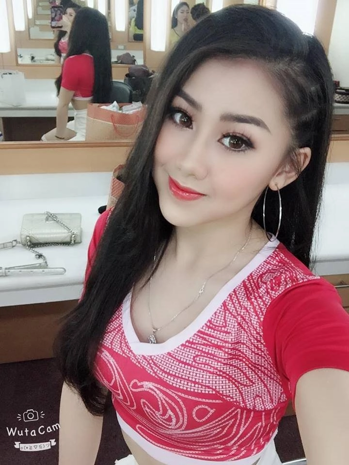 Á khôi xinh đẹp đh văn hóa hà nội ngàn người theo dõi