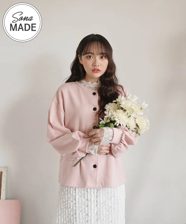 Bạn nên sắm cho mình một chiếc áo cardigan