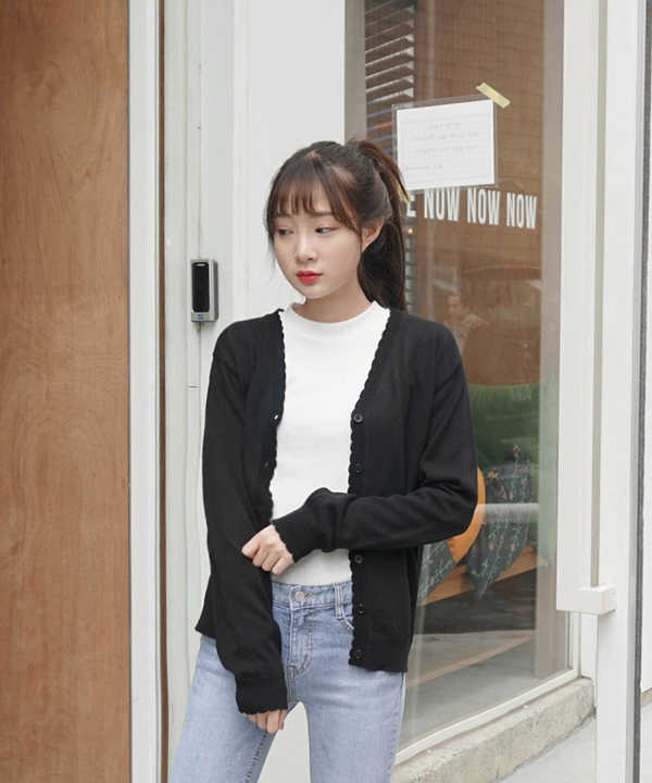 Bạn nên sắm cho mình một chiếc áo cardigan