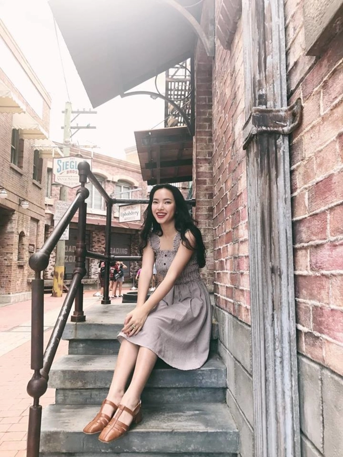 Châu bùi mặc đồ lại chất như nước cất