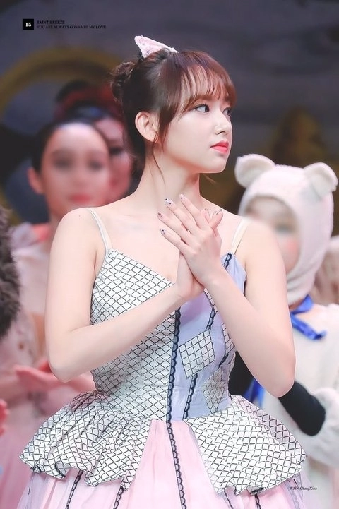 Cheng xiao wjsn là người gây sốt vì diện đầm ballet quá đẹp