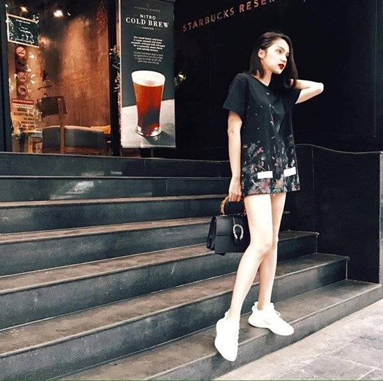 Cùng soi khối tài sản đồ hiệu khổng lồ mà hương giang sở hữu