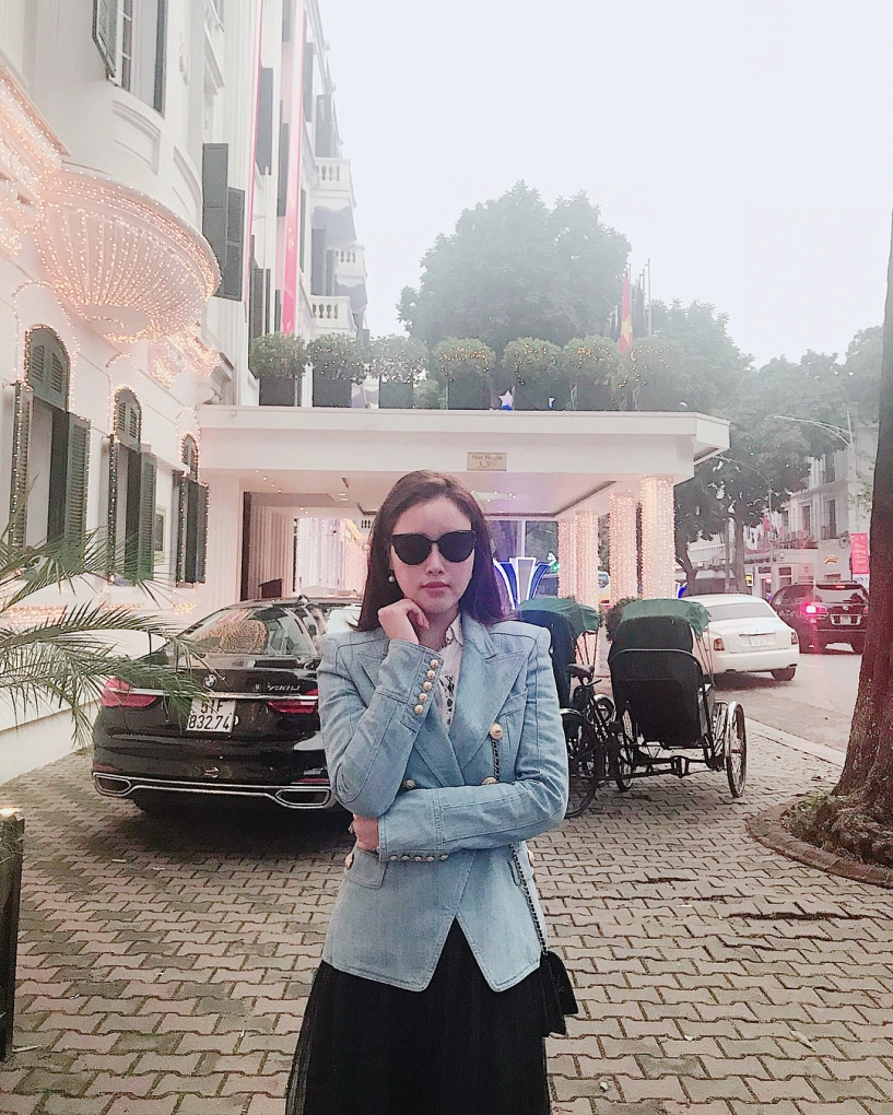 Em gái mai phương thúy xinh đẹp kinh doanh giỏi