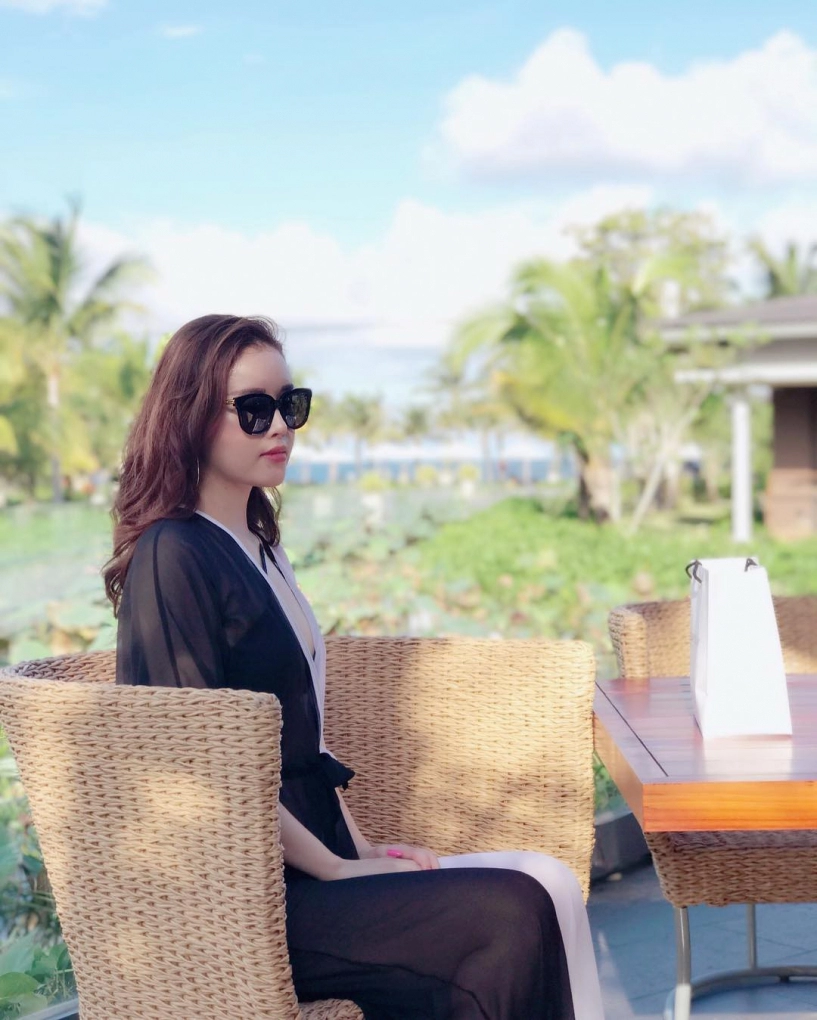Em gái mai phương thúy xinh đẹp kinh doanh giỏi