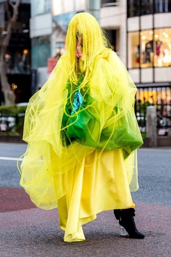 Hoảng hồn với những street style dị đến tận cùng