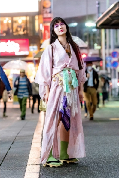 Hoảng hồn với những street style dị đến tận cùng