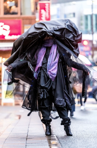 Hoảng hồn với những street style dị đến tận cùng
