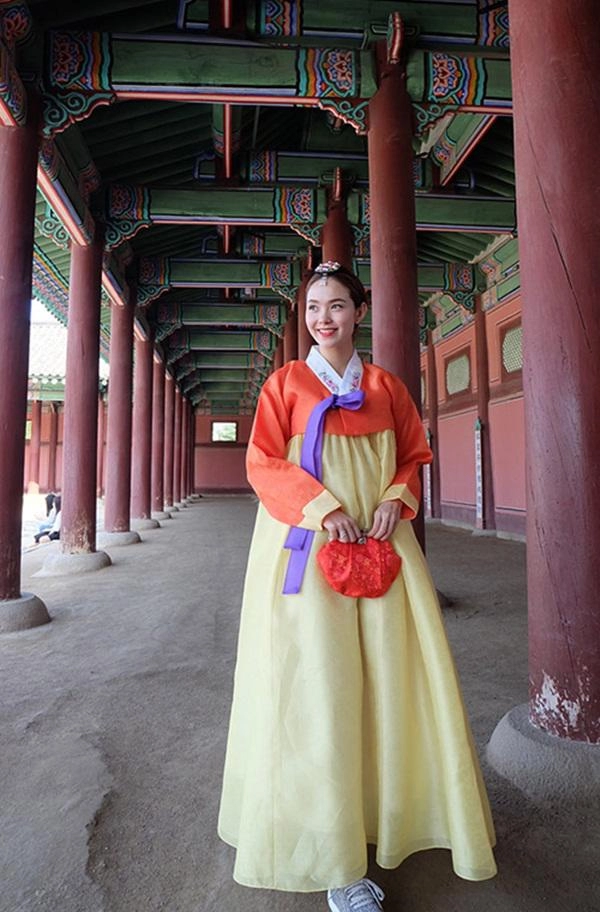 Khi các người đẹp việt diện hanbok hàn quốc