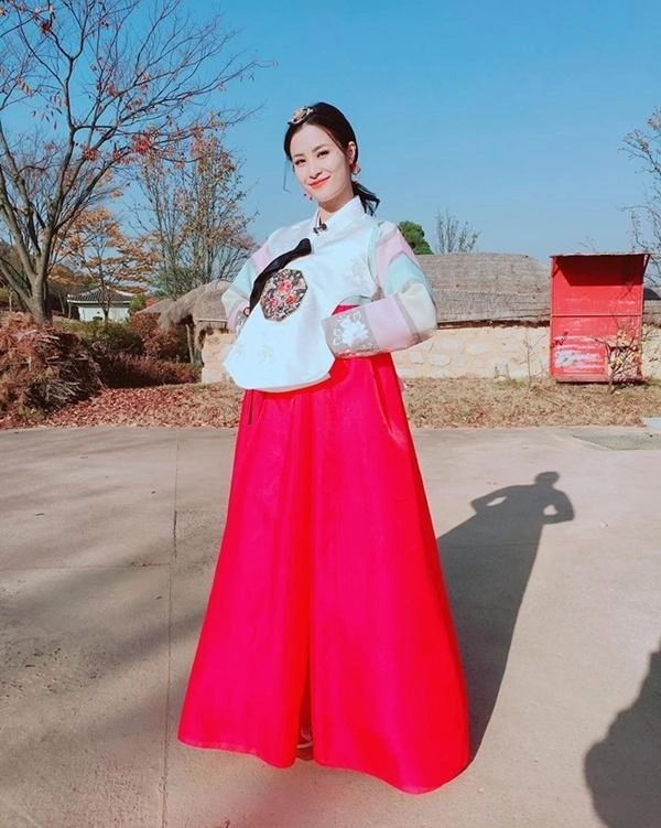 Khi các người đẹp việt diện hanbok hàn quốc