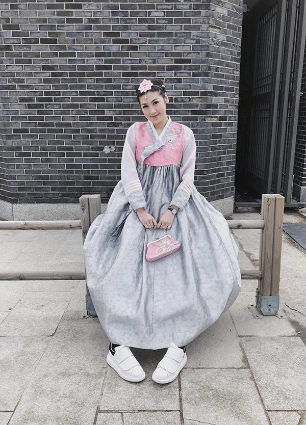 Khi các người đẹp việt diện hanbok hàn quốc