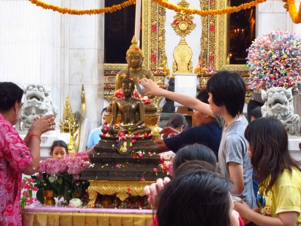Lễ hội té nước songkran - thái lan bạn nhất định phải đi một lần