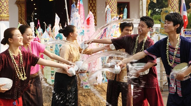 Lễ hội té nước songkran - thái lan bạn nhất định phải đi một lần