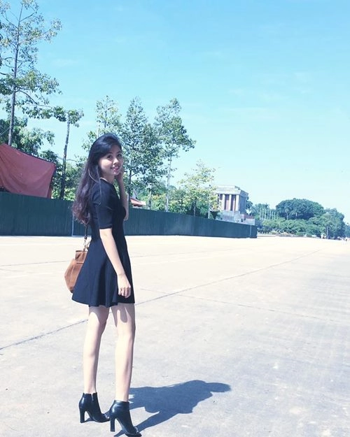 Những bà mẹ vừa đẹp vừa rèn con tự ăn cực chuẩn
