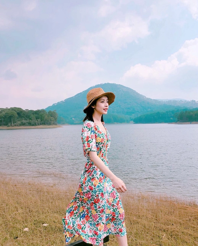 Sao việt khoe street style tràn ngập màu sắc xu hướng mới nhất