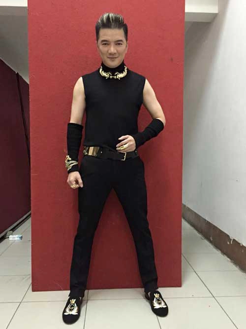 Thời trang ít người thích nhưng khó bắt chước của đàm vĩnh hưng