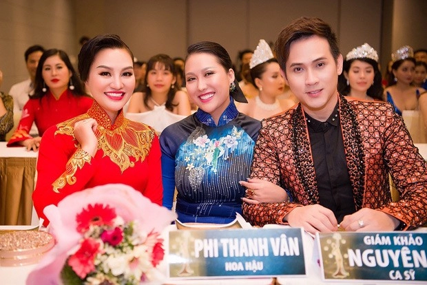 Trần huyền nhung cùng nguyên vũ được mời vào vị trí ghế nóng