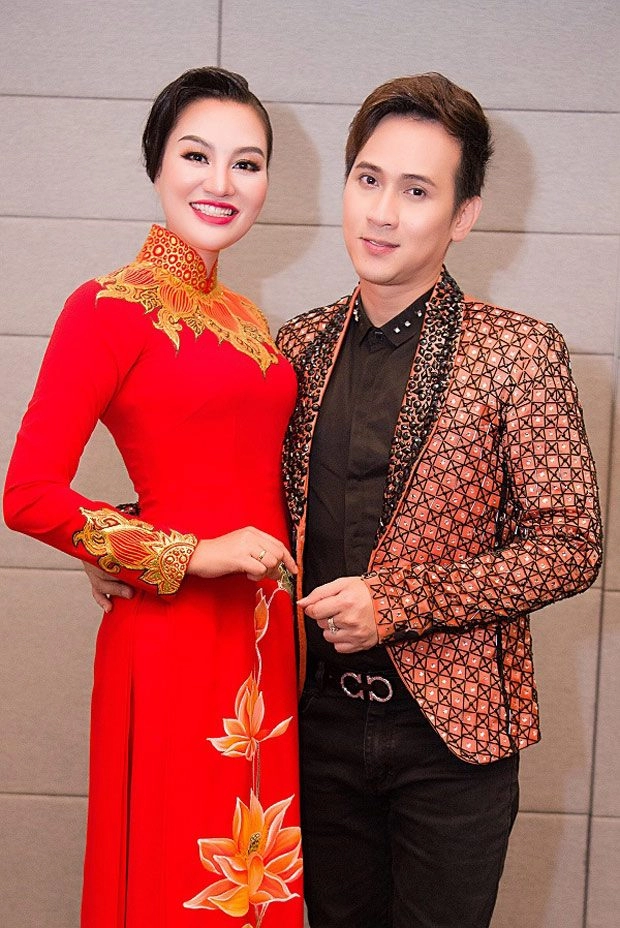 Trần huyền nhung cùng nguyên vũ được mời vào vị trí ghế nóng