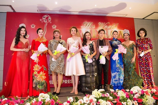 Trần huyền nhung cùng nguyên vũ được mời vào vị trí ghế nóng