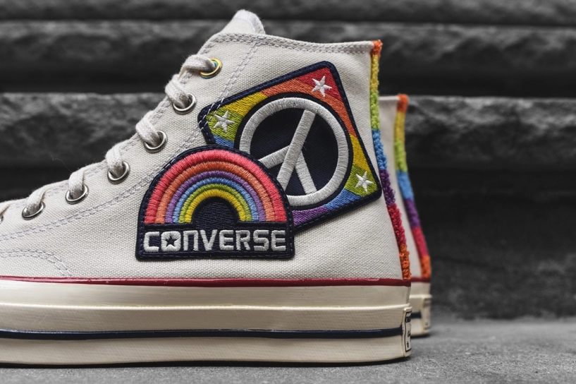 Bst giày converse lục sắc cho tháng tự hào của cộng đồng lgbt