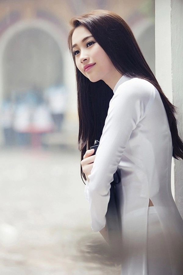 Những kiểu tóc dài thẳng đẹp tự nhiên của các sao việt và kpop