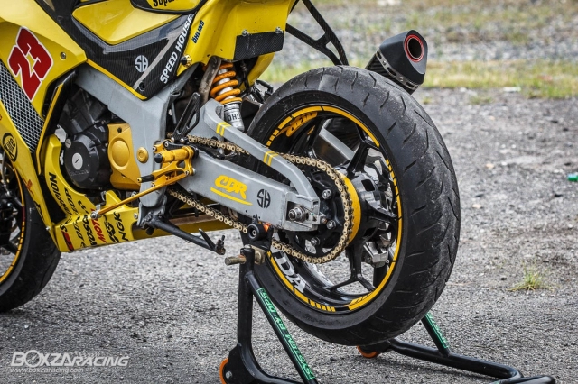 Cbr150r độ mang phong cách người anh cbr300 độc đáo