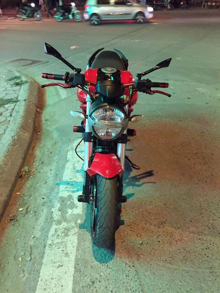 Ducati monster 795 lên tem ducati cross đen đỏ trắng độc đáo