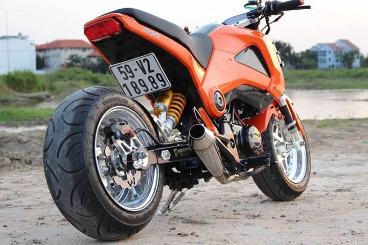 Msx 125cc trong bản độ chai cam ép di động độc đáo