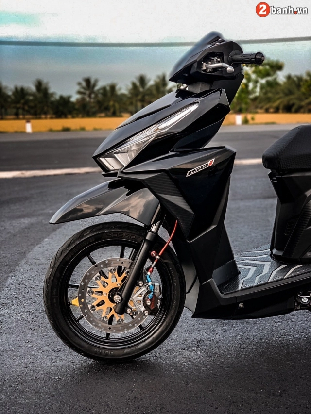 Vario độ đẹp mê ly sau ca phẫu thuật dàn chân mạnh mẽ