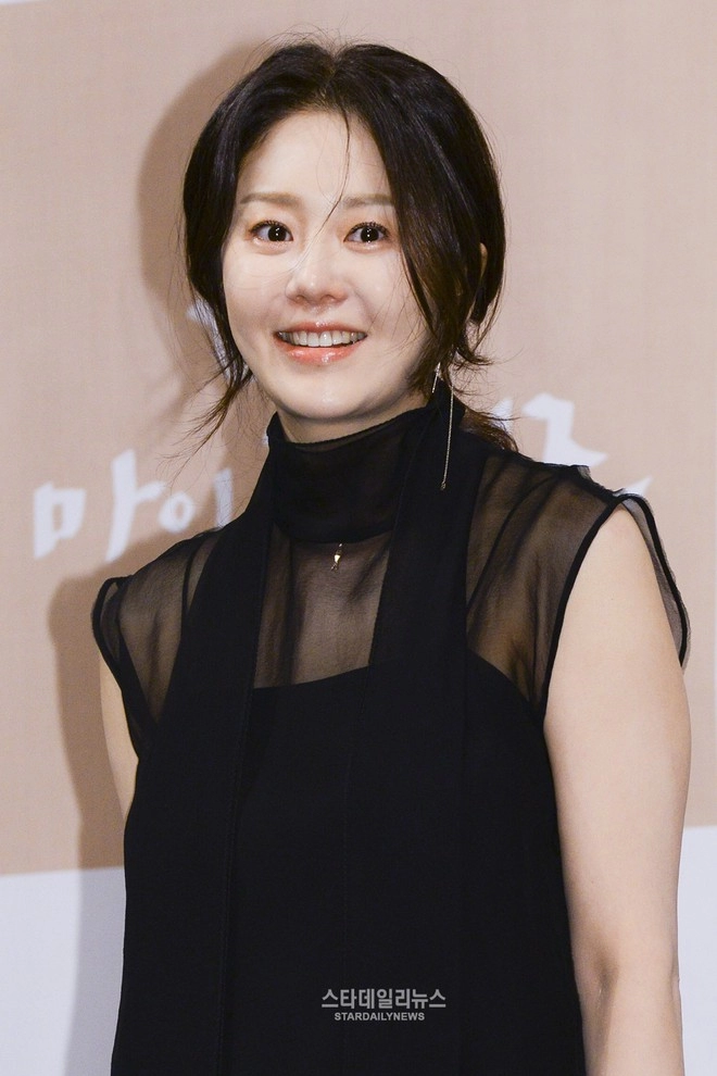 Á hậu hàn quốc go hyun jung khiến nhm bấn loạn vì nhan sắc ở tuổi 52
