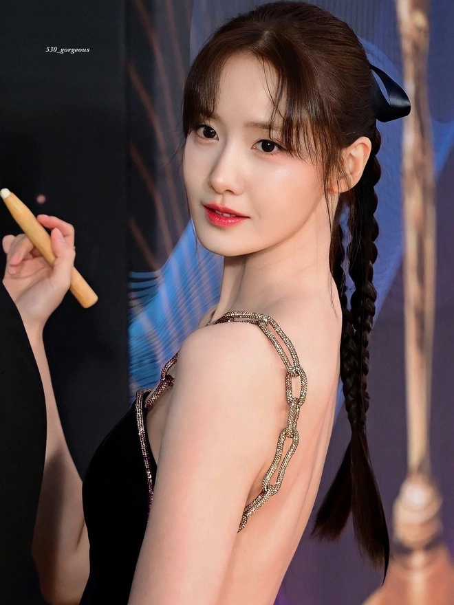 Yoona chiếm trọn spotlight tại lễ trao giải rồng xanh