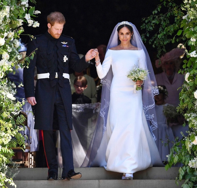 Hình ảnh 4 bộ váy cưới hoàng gia đắt đỏ bậc nhất