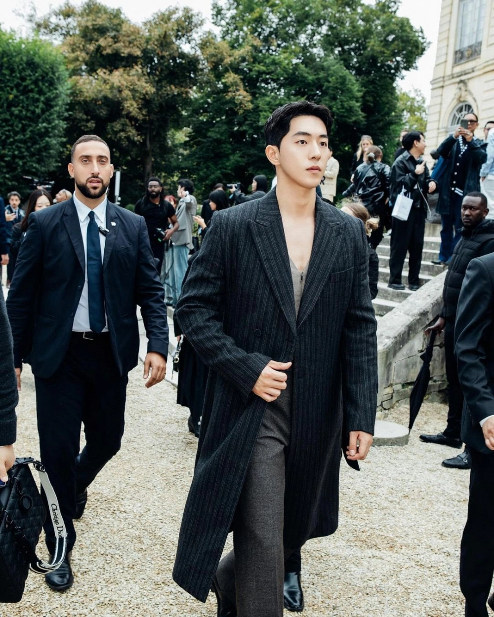 Anh tú atus khi đối đầu với nam joo hyuk