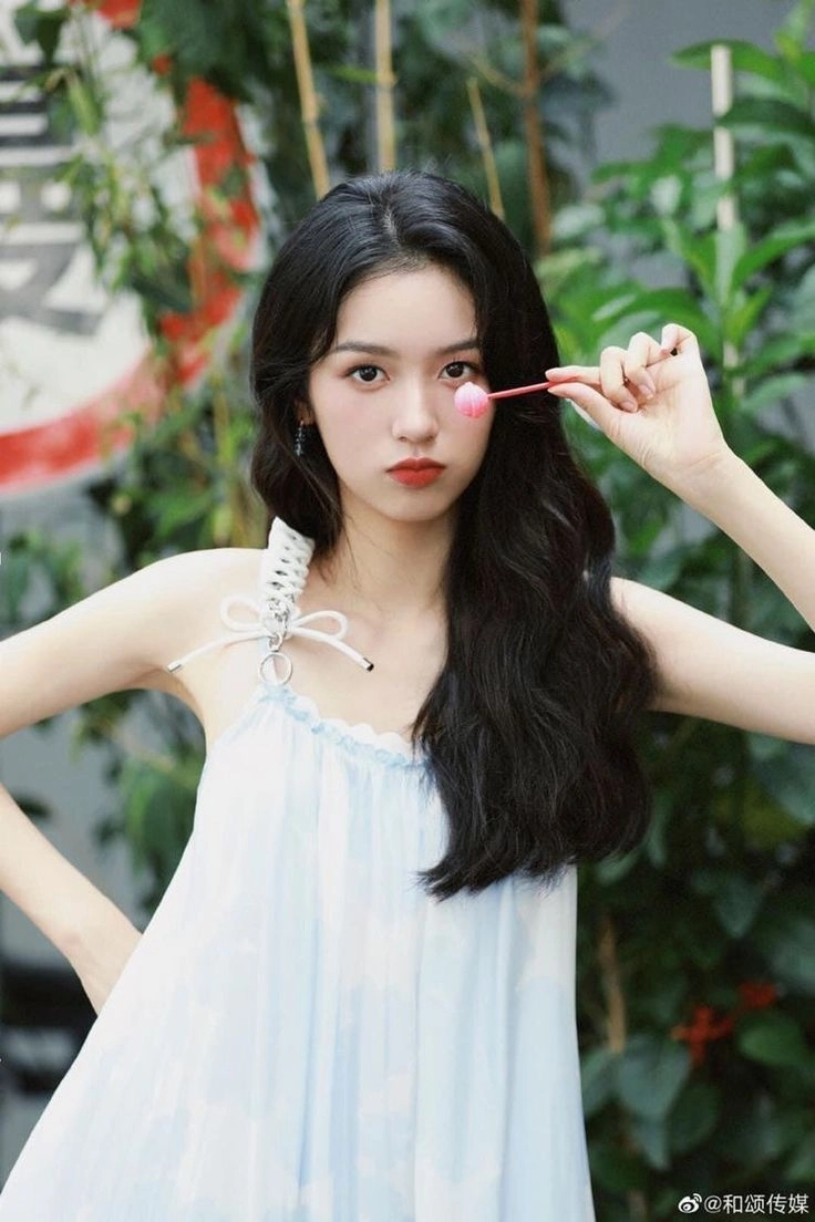 Châu dã mỹ nhân gen z đang chiếm trọn spotlight cbiz