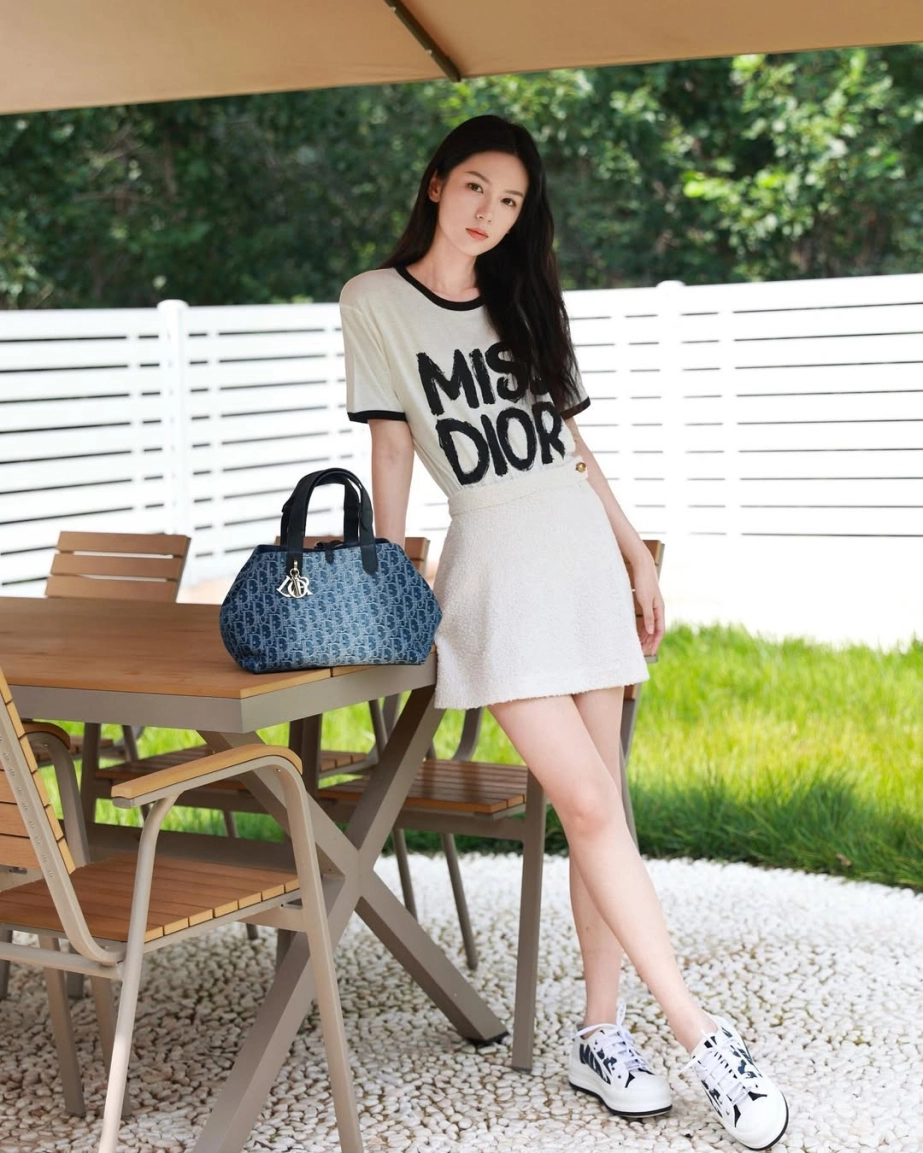 Châu dã mỹ nhân gen z đang chiếm trọn spotlight cbiz