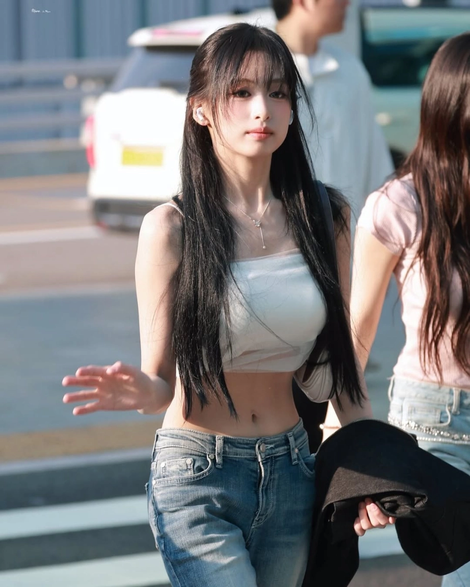 Cơ bụng số 11 chuẩn từng milimet của ahyeon