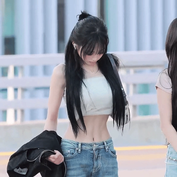 Cơ bụng số 11 chuẩn từng milimet của ahyeon