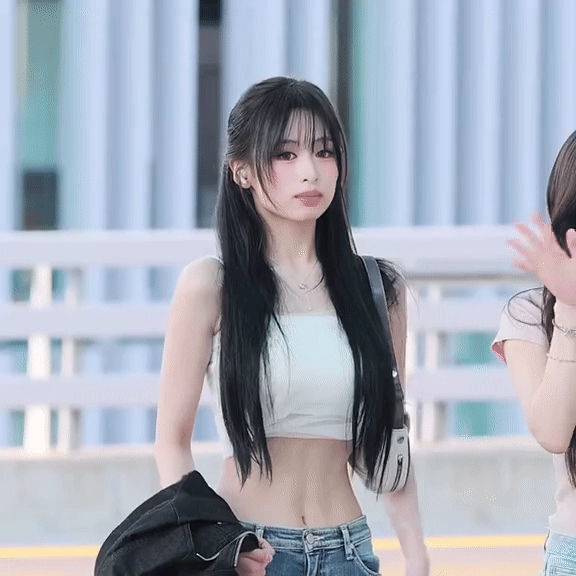Cơ bụng số 11 chuẩn từng milimet của ahyeon