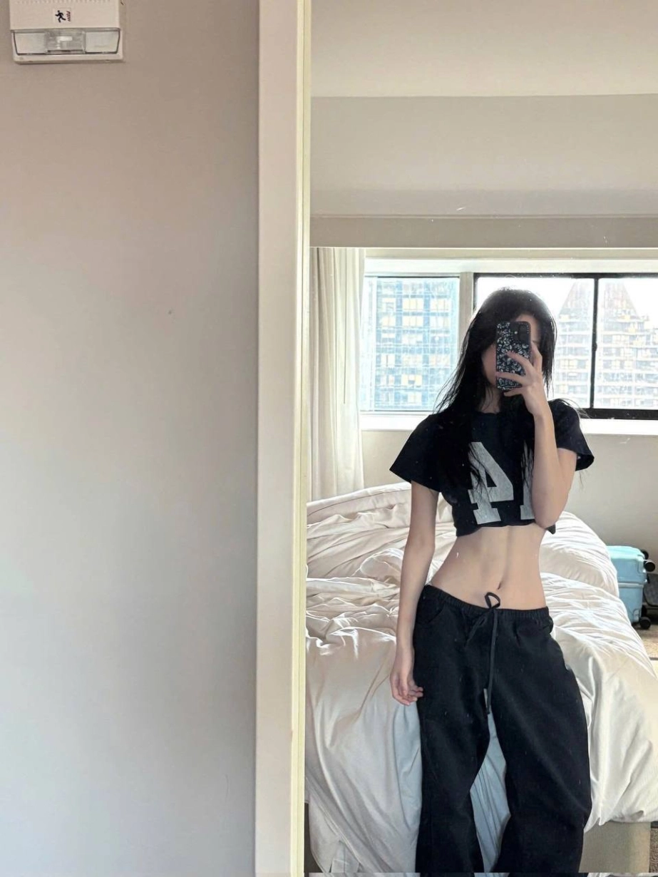 Cơ bụng số 11 chuẩn từng milimet của ahyeon