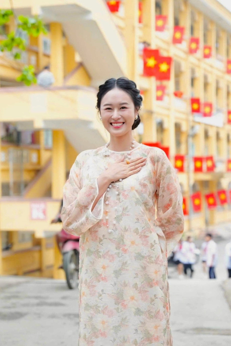 Nhan sắc ngày càng thăng hạng của bà xã anh đức