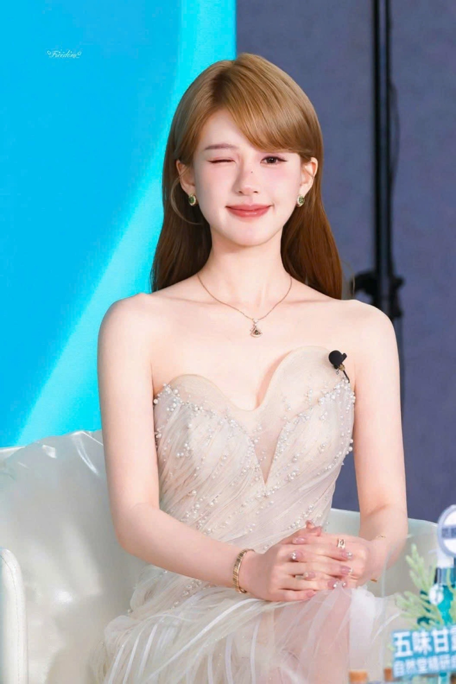 Triệu lộ tư diện đồ của nhà thiết kế việt nam
