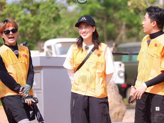 Mặt mộc của nữ diễn viên phương anh đào lại gây sốt mxh
