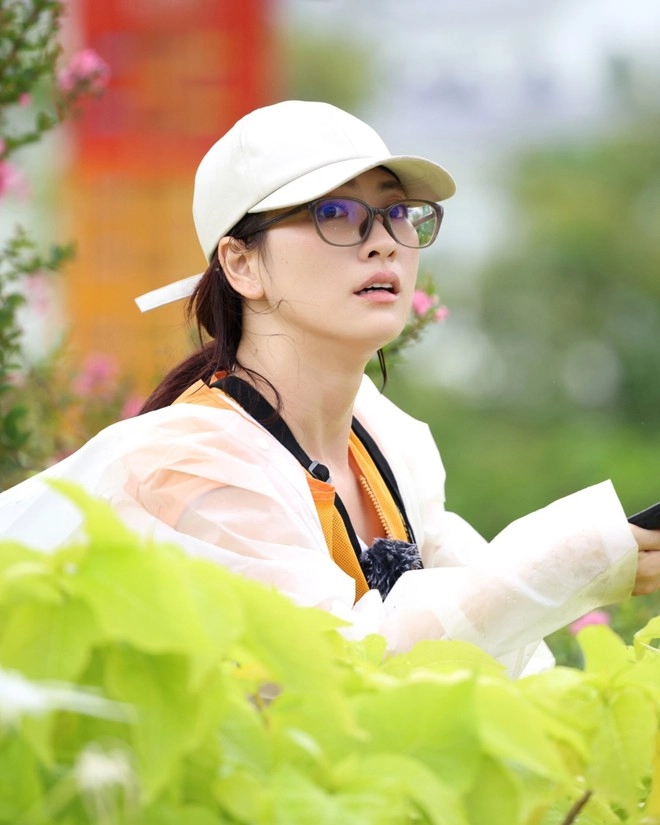 Mặt mộc của nữ diễn viên phương anh đào lại gây sốt mxh