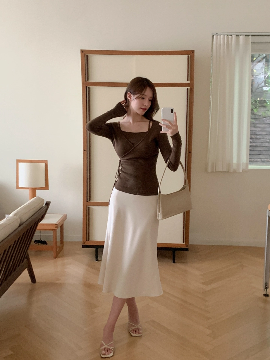 4 mẫu chân váy mùa thu hot nhất 2025