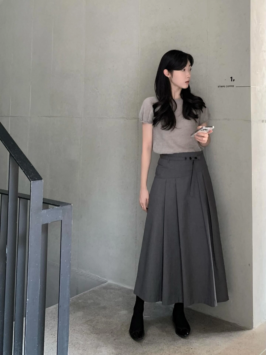 4 mẫu chân váy mùa thu hot nhất 2025
