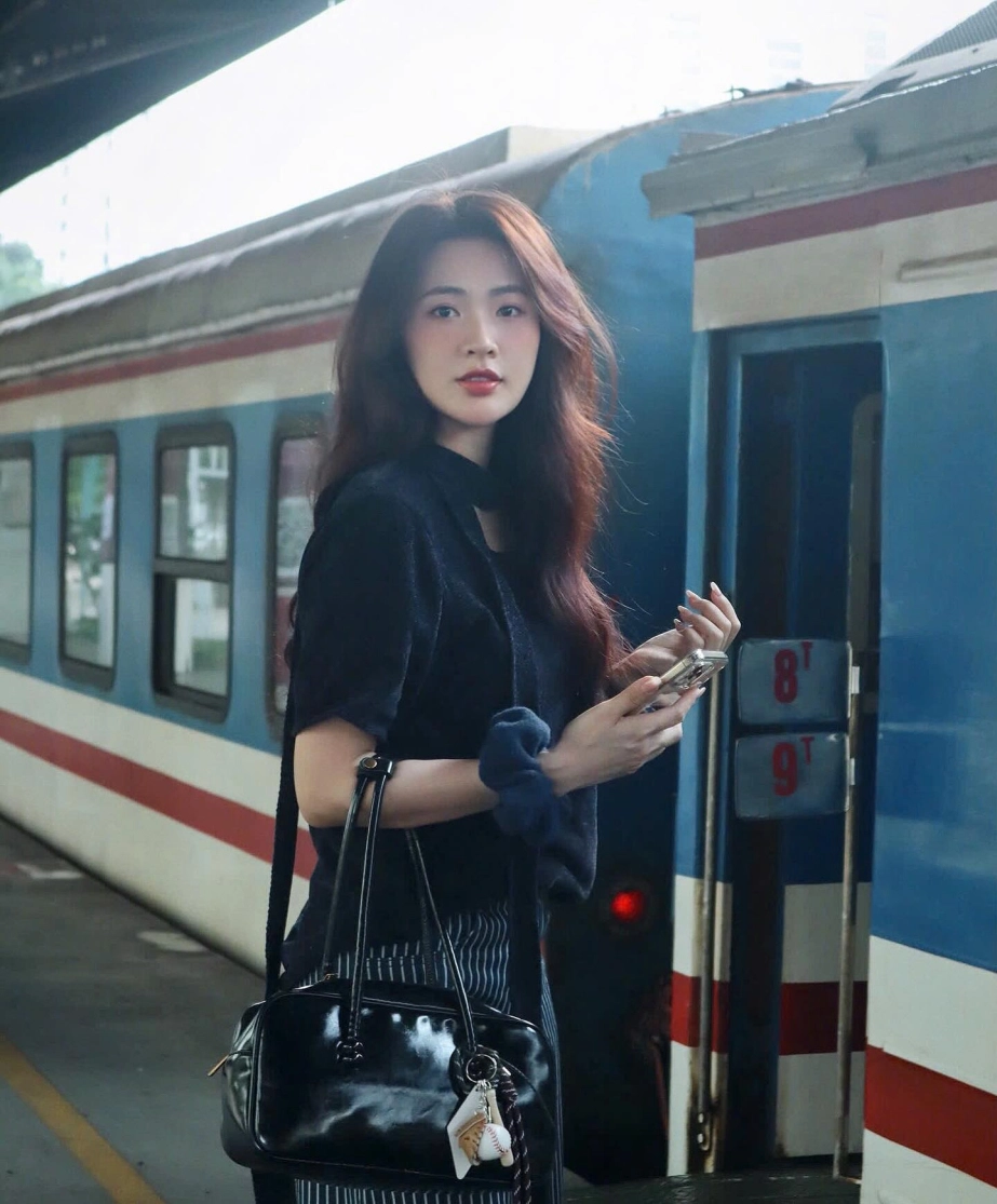 Style chuẩn nàng thơ của nữ diễn viên minh trang