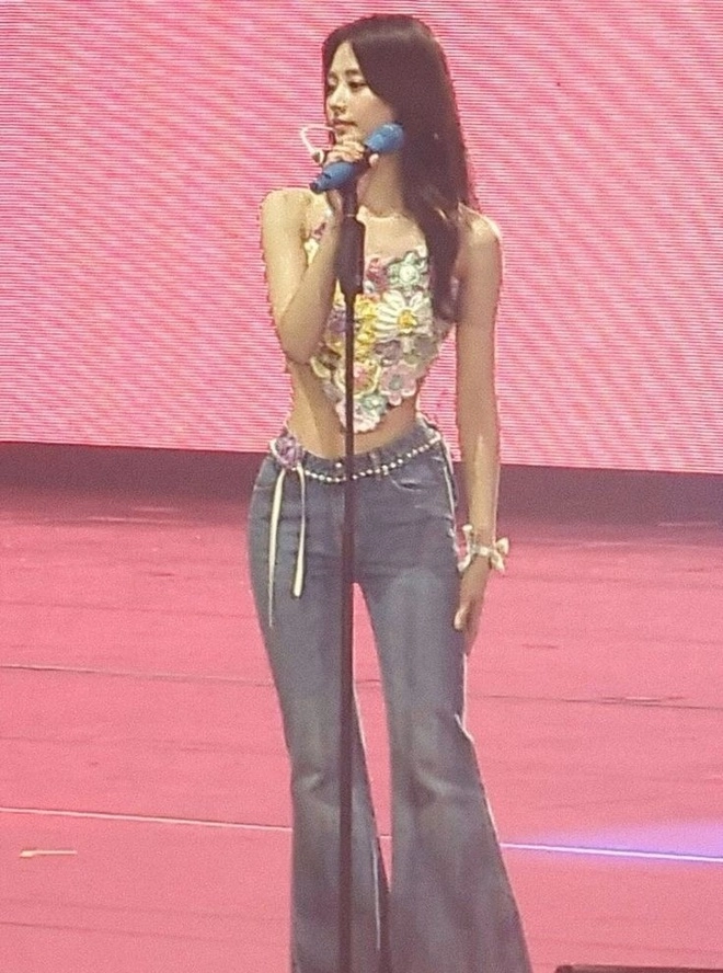 Giao diện sexy trưởng thành của tzuyu viral khắp cõi mạng