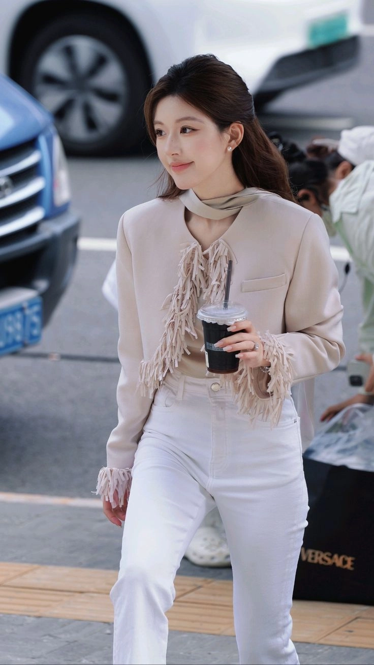 Sự tương đồng phong cách trong tạo hình phim của lý nhất đồng và triệu lộ tư
